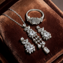 Bagety Taşlı Altın Rodajlı Gümüş Set