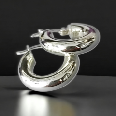 Bombeli Gümüş Halka Küpe