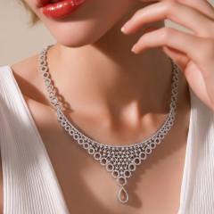 Swarovski Taşlı İthal Altın kaplamalı Gümüş Kolye