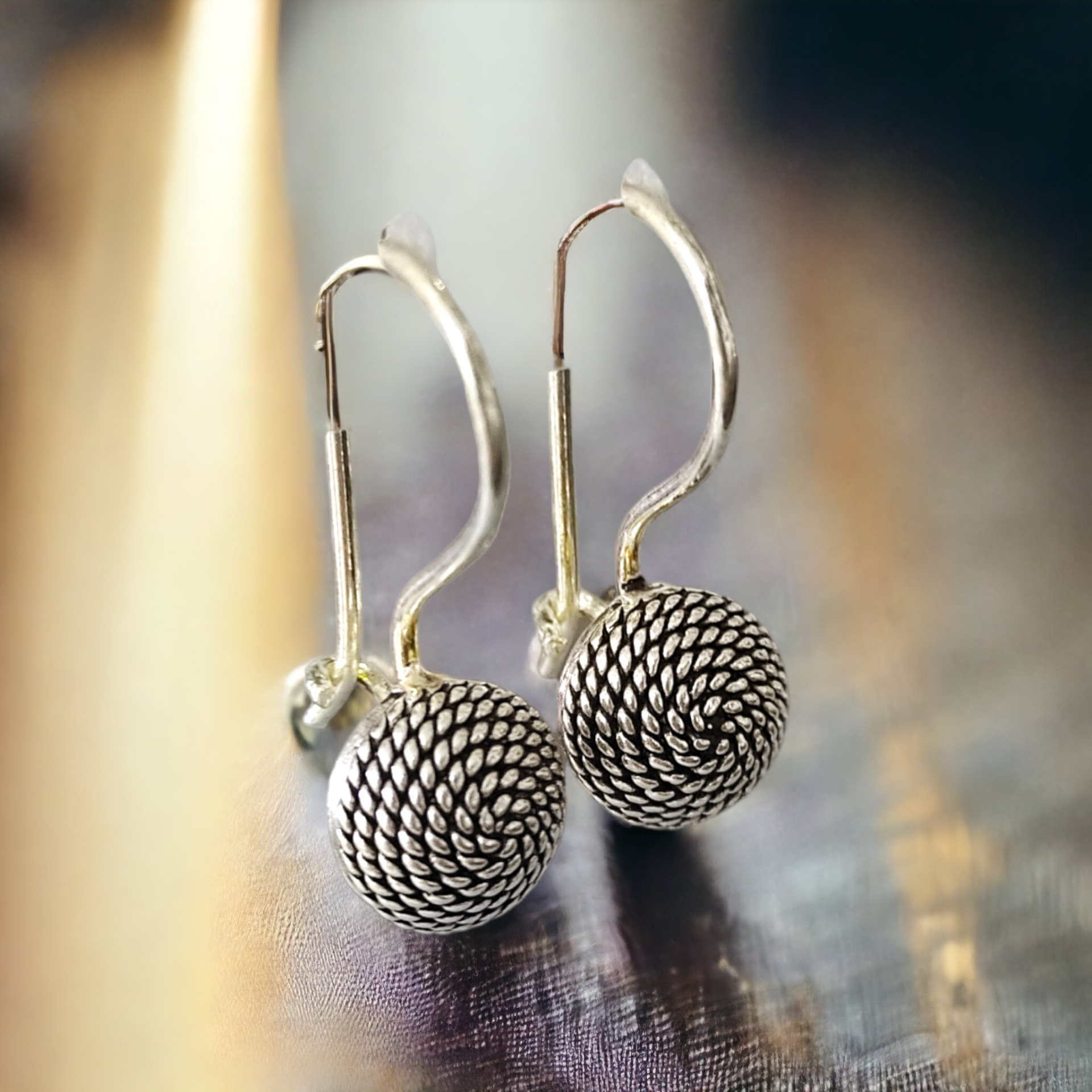 Zincir Model Gümüş Top Küpe