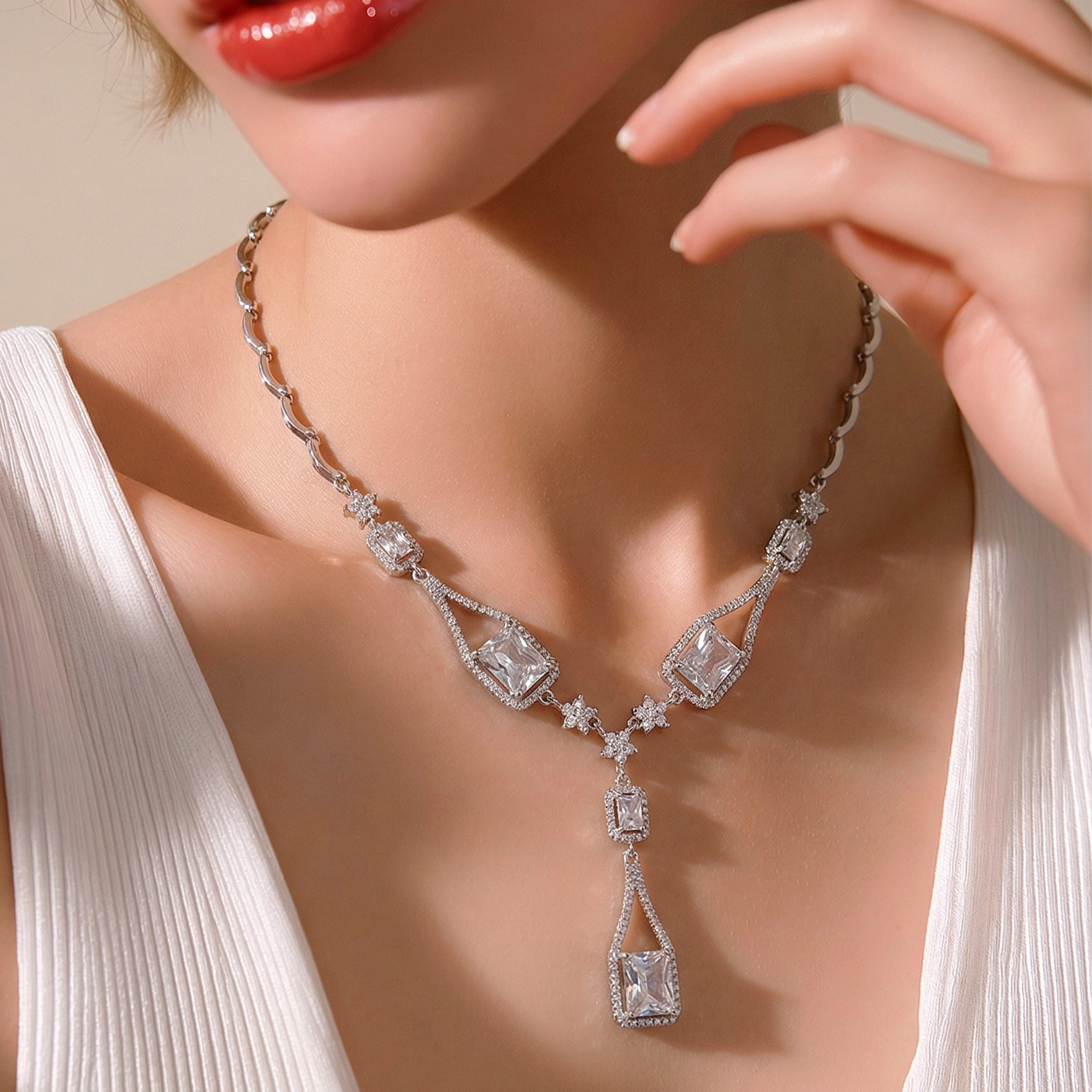 Swarovski Bagety Taşlı İthal Altın Kaplamalı Gümüş Kolye