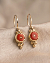 Mercan Taşlı Altın Kaplamalı Tasarım Gümüş Küpe