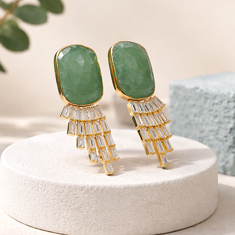 Turmalin Taşlı Altın Kaplamalı Tek Tasarım Gümüş Küpe