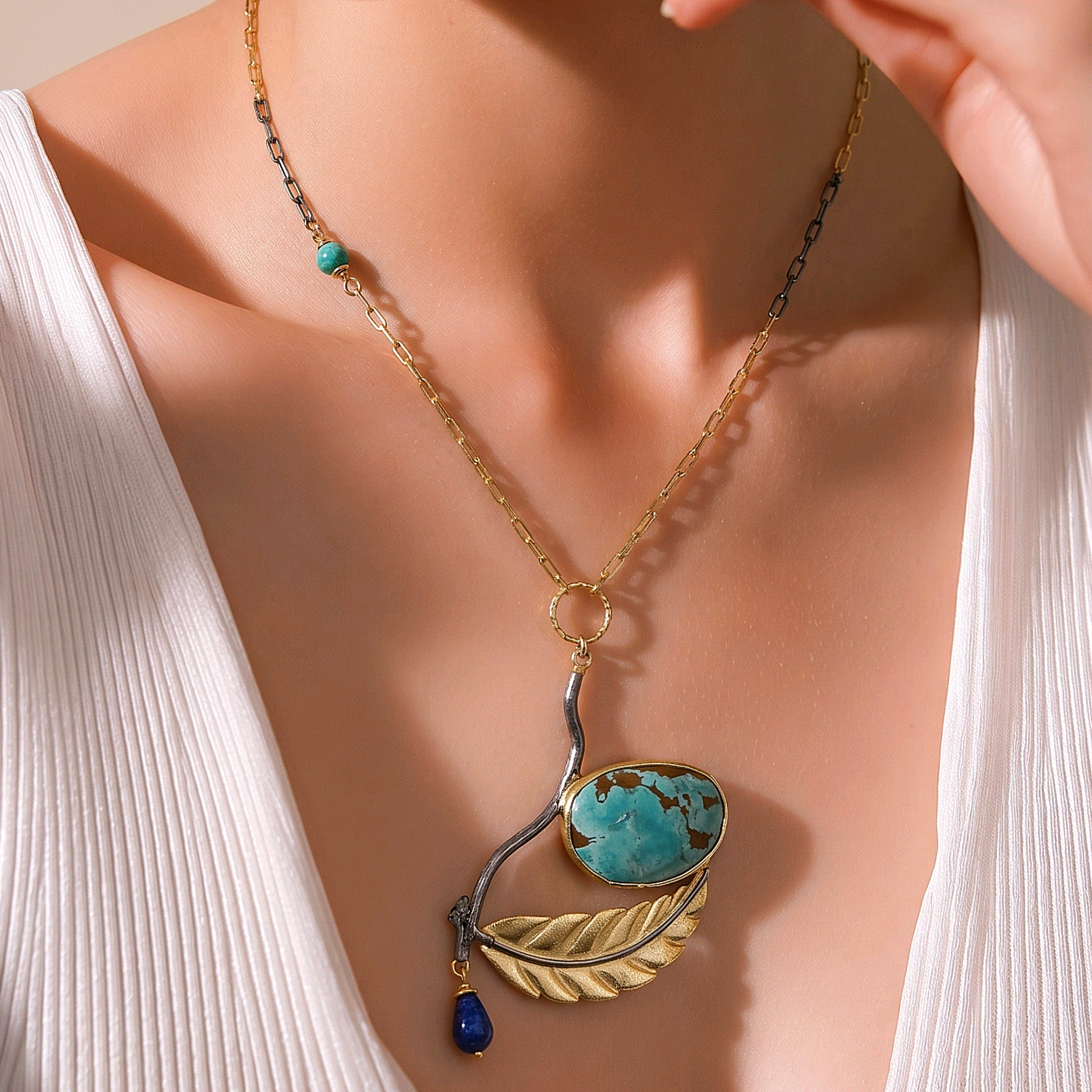 Fruze Ve Lapis Taşlı Tek Tasarım Altın Kaplamalı Gümüş Kolye