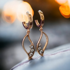 Yaprak Model Rose Gümüş Küpe