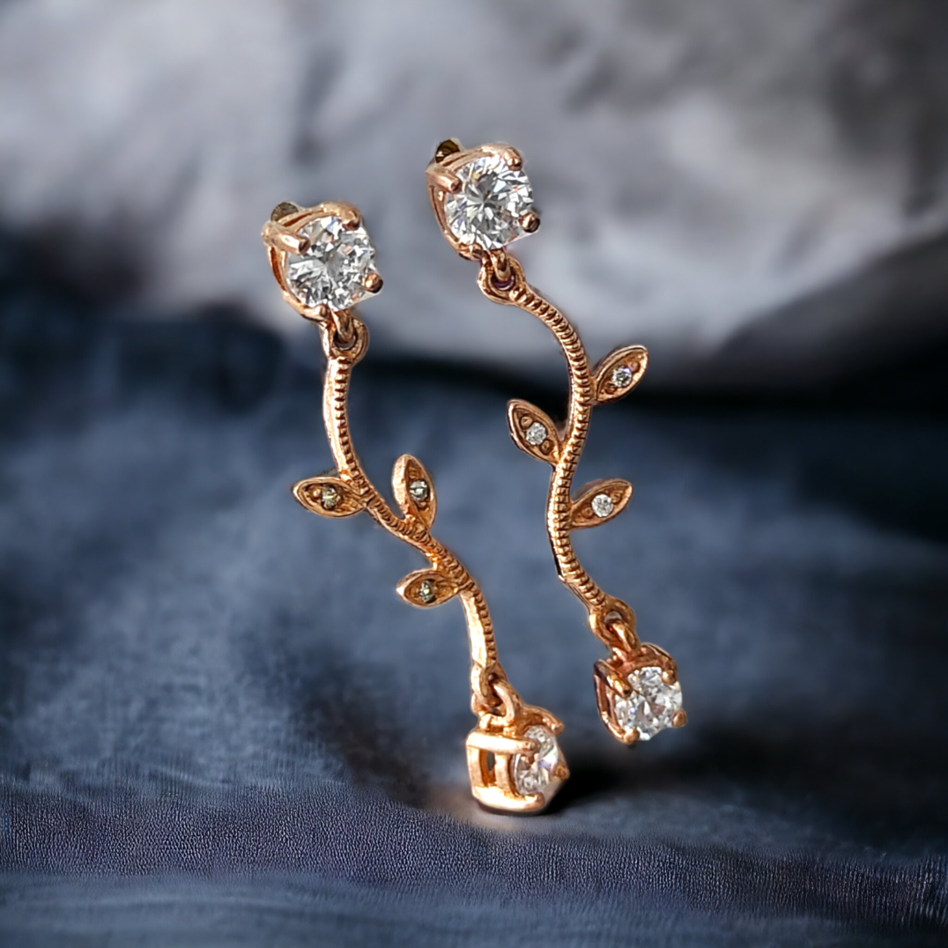 Zirkon Taşlı Dal Model Rose Gümüş Küpe