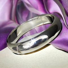 Düz Spor Bombeli ,gizli kilitli Geniş Gümüş Bilezik