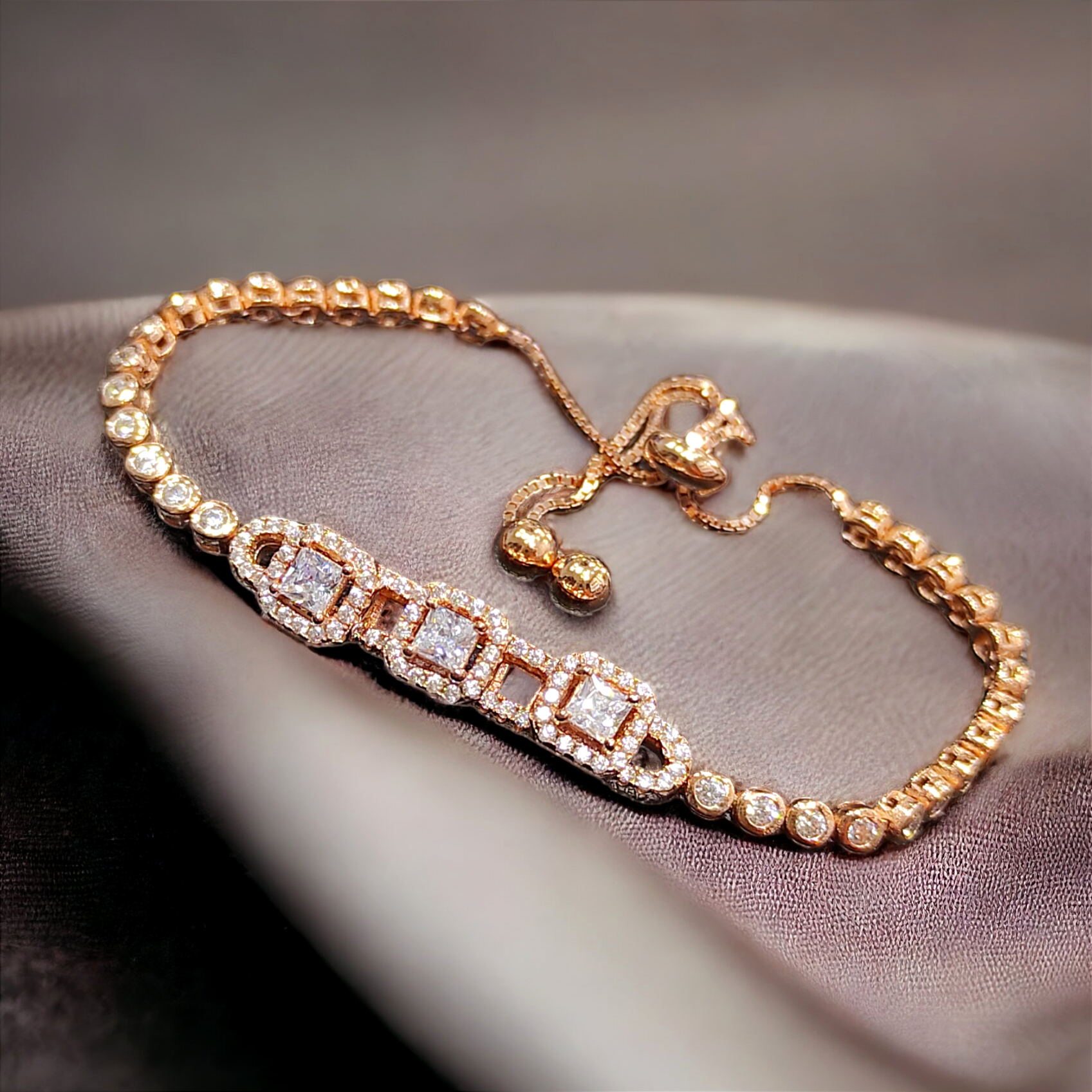 Swarovski Taşlı Asansörlü Rose Gümüş Bileklik