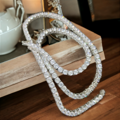 Mozanit Taşlı 5 mm.Altin kaplamalı İthal Suyolu Gümüş  Kolye