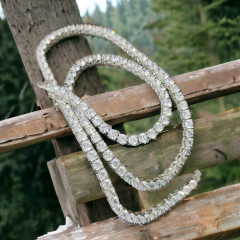 Mozanit Taşlı 5 mm.Altin kaplamalı İthal Suyolu Gümüş  Kolye