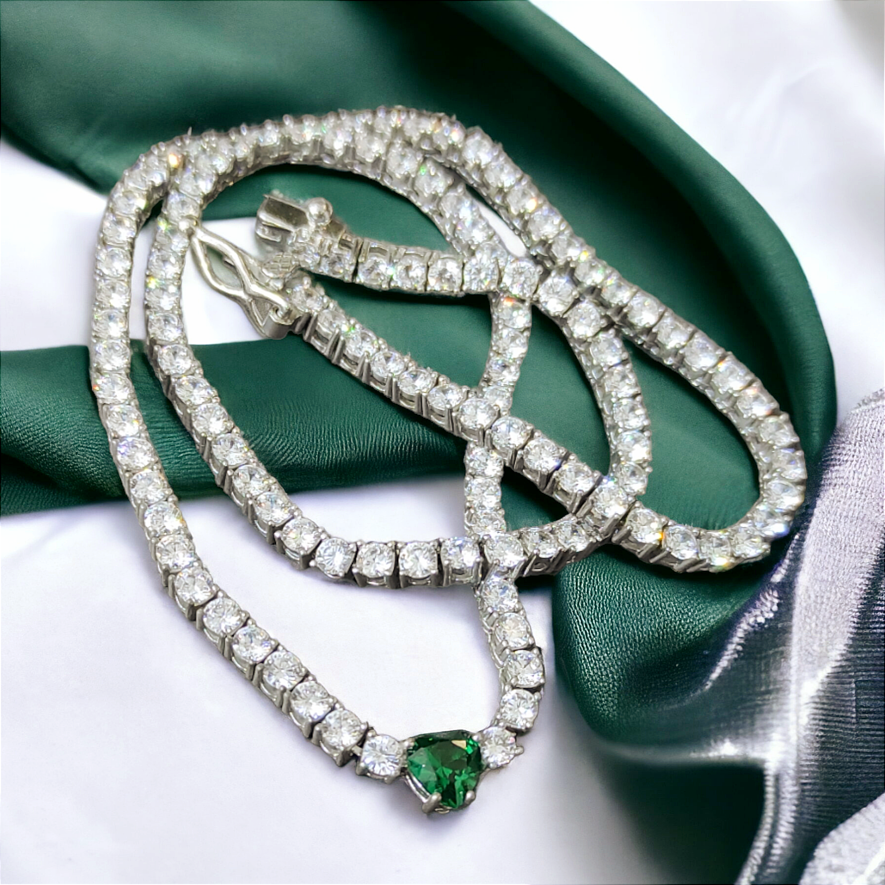 Zümrüt taşlı, Altın kaplamalı, İthal 3 mm Suyolu Kolye