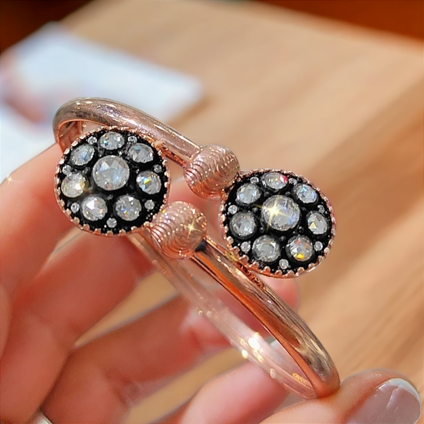 Elmas Montur, Altın kaplamalı Gümüş Bilezik