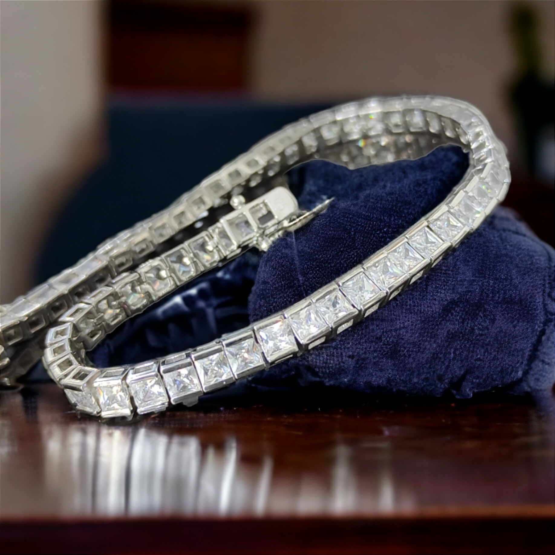 Swarovski Bagety Taşlı, Altın Kaplamalı Gümüş Suyolu Bileklik